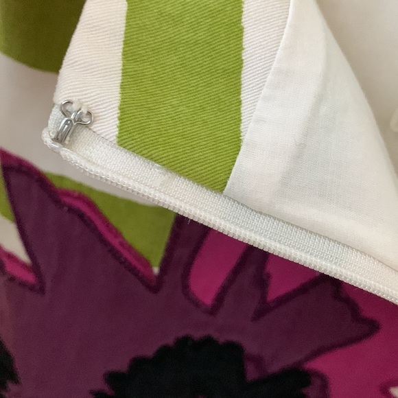 Boden white and green stripe A-line skirt with floral appliqué 4R - Picture 6 of 8